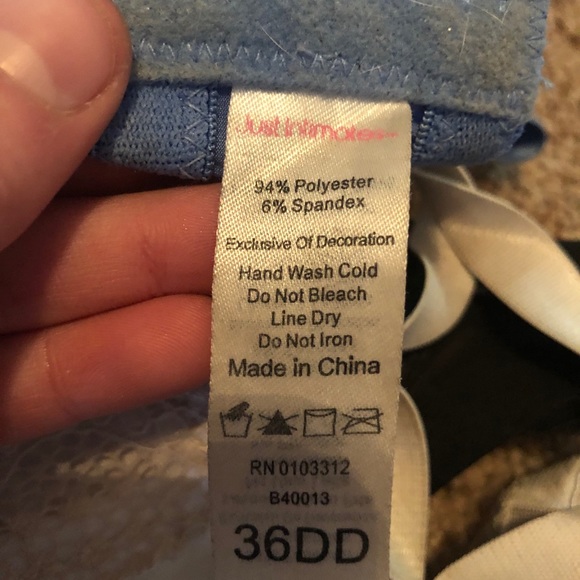 Set of 5, slightly used bras size 36DD - Picture 2 of 2